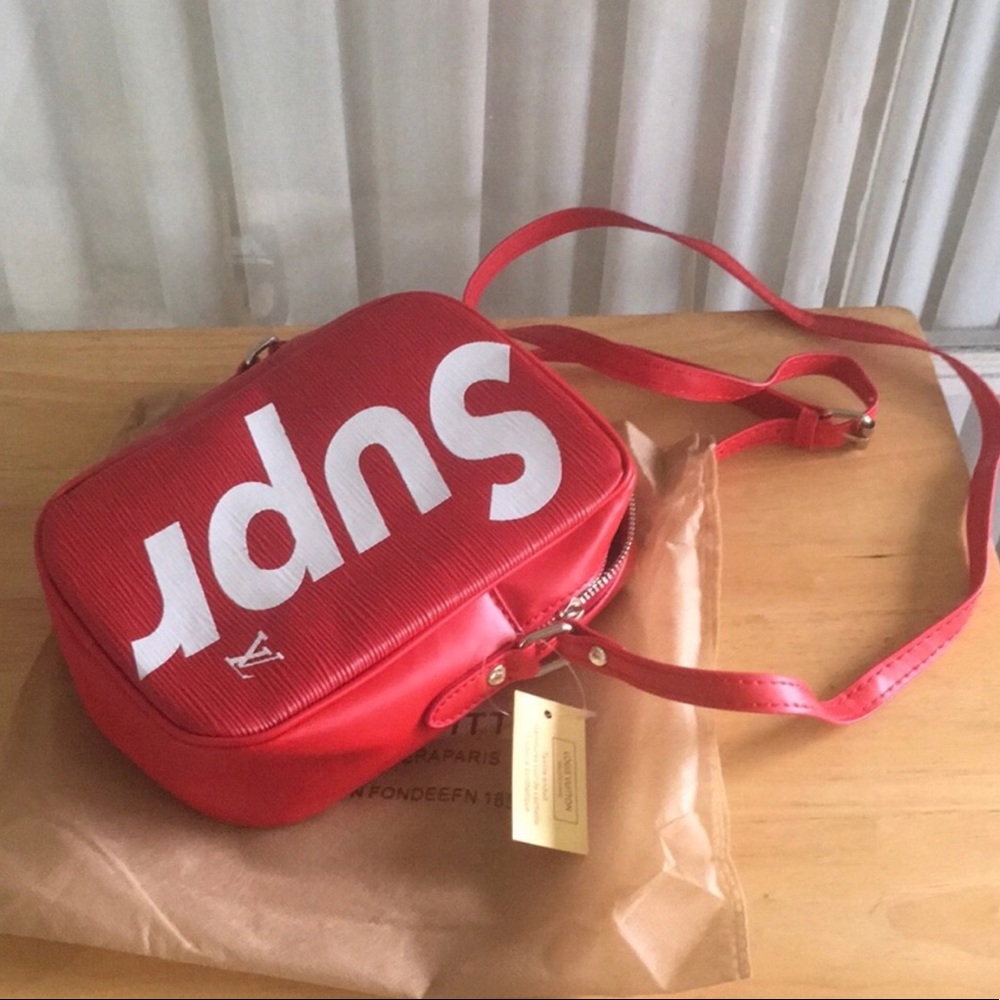 Louis Vuitton x Supreme cross body bag